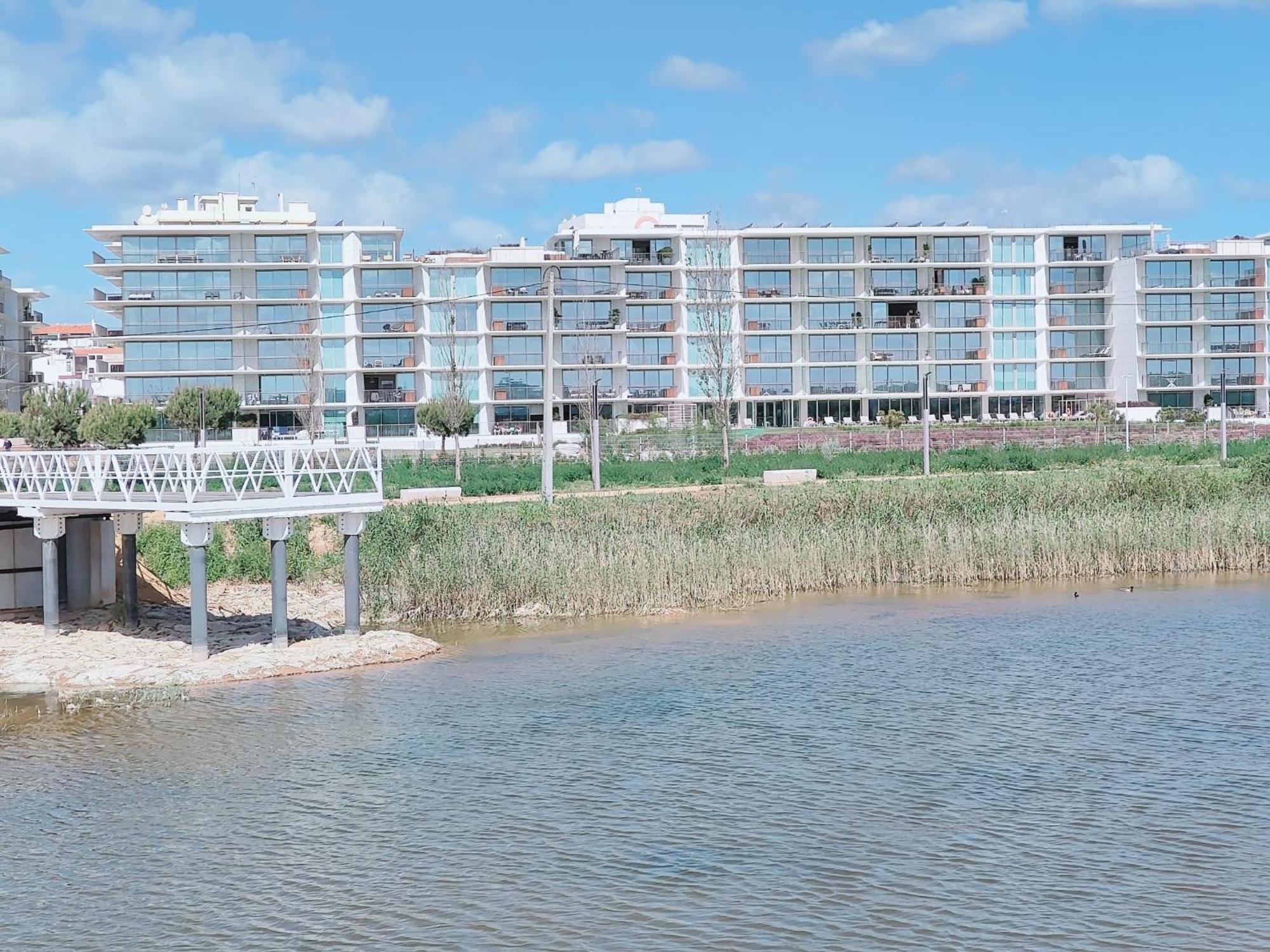 Bayline- Beachfront And Pool Armação de Pêra المظهر الخارجي الصورة
