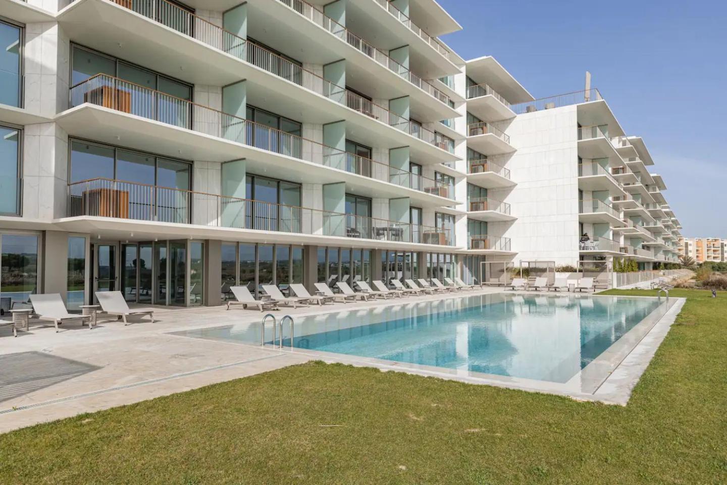 Bayline- Beachfront And Pool Armação de Pêra المظهر الخارجي الصورة