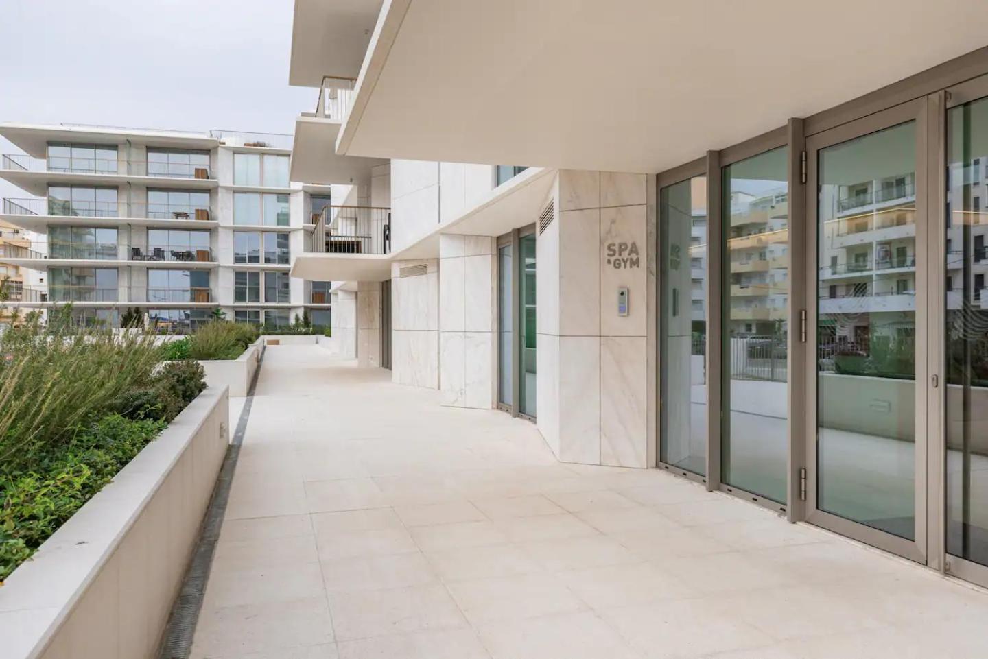 Bayline- Beachfront And Pool Armação de Pêra المظهر الخارجي الصورة
