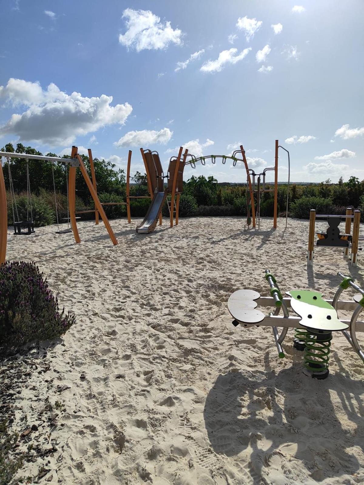Bayline- Beachfront And Pool Armação de Pêra المظهر الخارجي الصورة